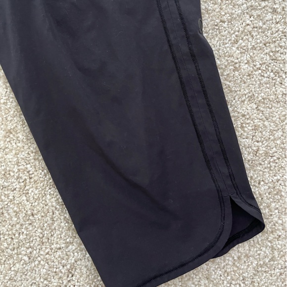 Lululemon Cropped Joggers - Picture 4 of 4